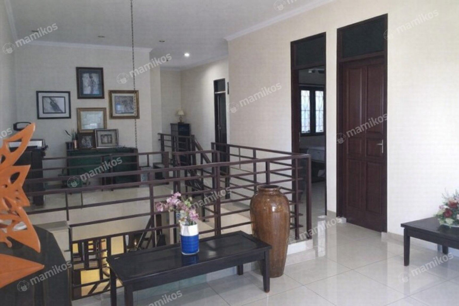 Rumah Sertifikat SHM 6 Kamar Tidur 5 Kamar Mandi Radio Dalam Jakarta Selatan