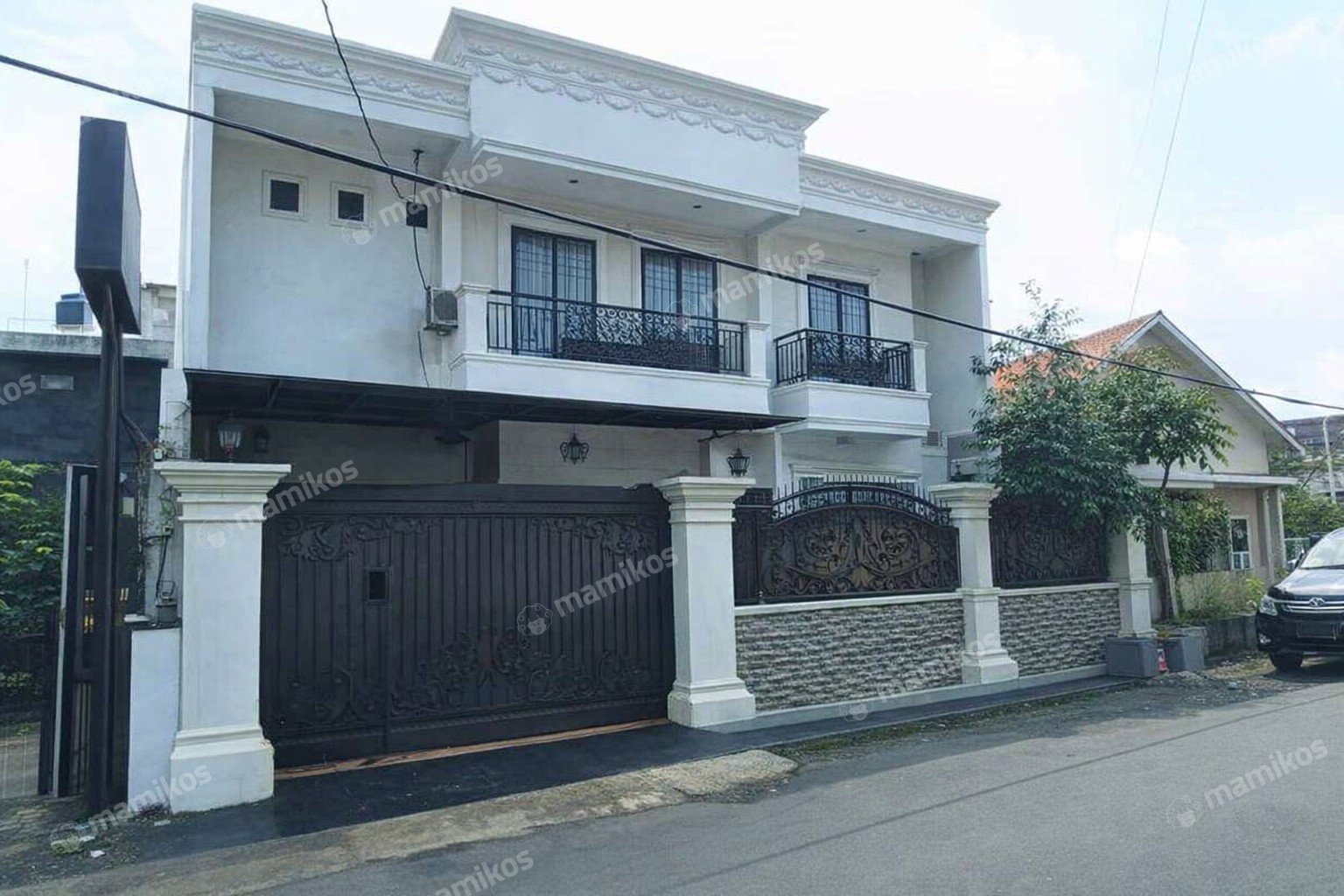 Rumah Sertifikat SHM 4 Kamar Tidur 3 Kamar Mandi Tebet Jakarta Selatan
