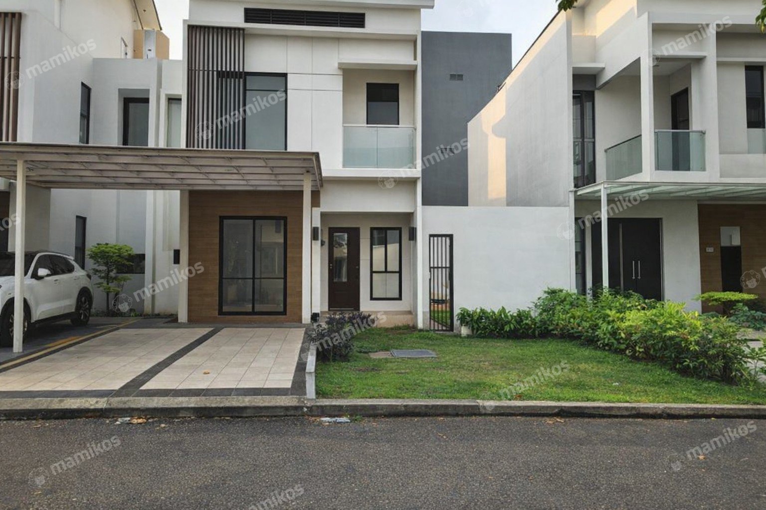 Rumah Sertifikat SHM 4 Kamar Tidur 4 Kamar Mandi Jakarta Garden City Jakarta Timur
