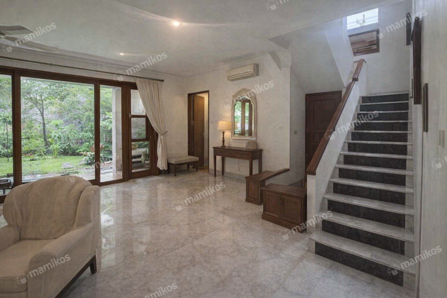 Rumah Sertifikat SHM 7 Kamar Tidur 6 Kamar Mandi Kebayoran Baru Jakarta Selatan - Photo 3