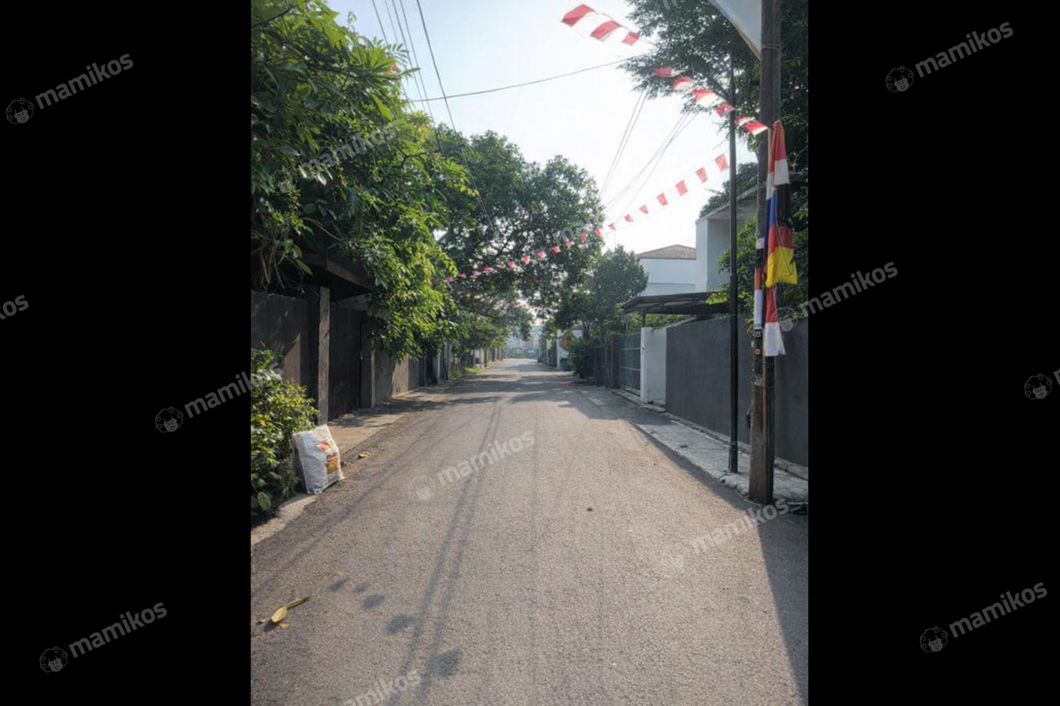 Rumah Sertifikat SHM 5 Kamar Tidur 4 Kamar Mandi Duren Tiga Jakarta Selatan
