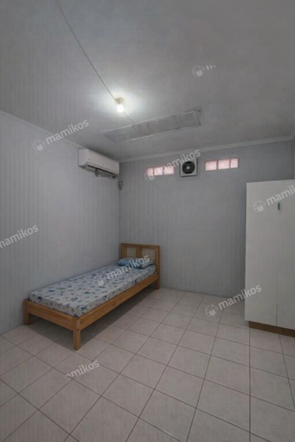 Rumah Sertifikat SHM 7 Kamar Tidur 7 Kamar Mandi Kebayoran Baru Jakarta Selatan - Photo 2
