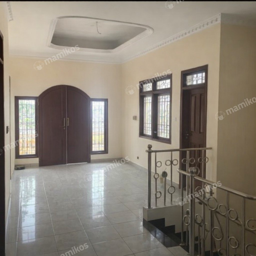 Rumah Sertifikat SHM 3 Kamar Tidur 3 Kamar Mandi Taman Palem Jakarta Barat - Photo 3