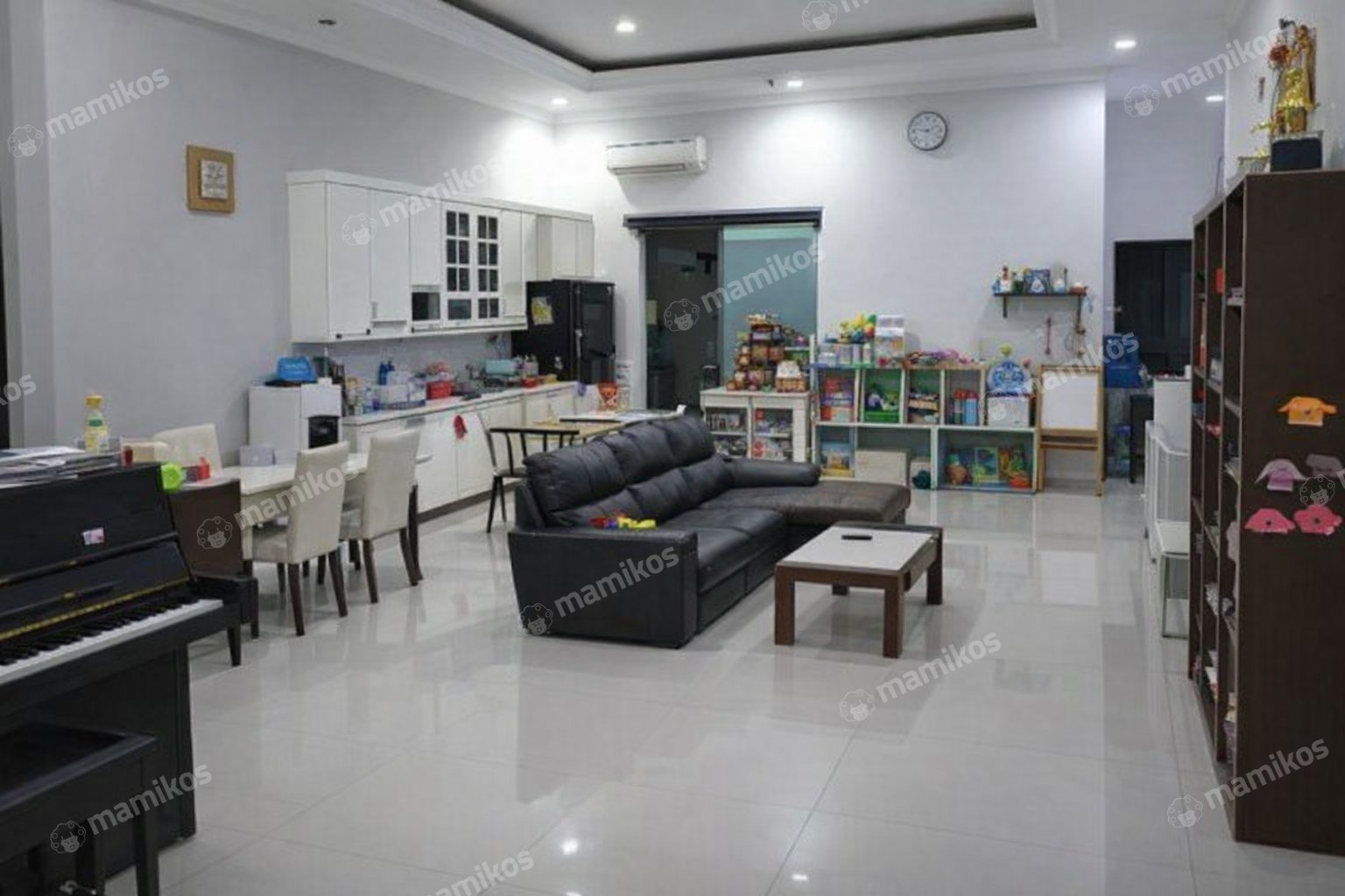 Rumah Sertifikat SHM 4 Kamar Tidur 3 Kamar Mandi Kelapa Gading Jakarta Utara