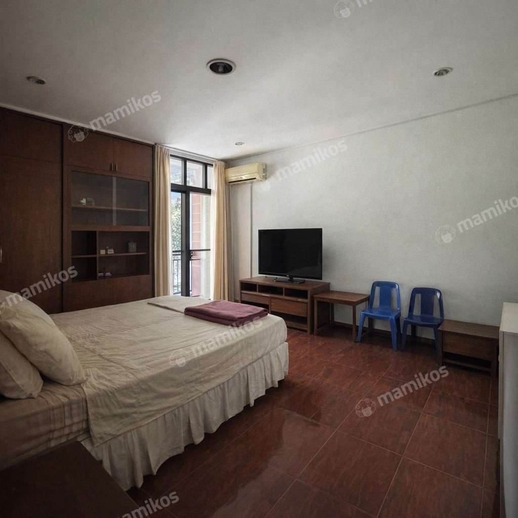 Rumah Sertifikat SHM 6 Kamar Tidur 4 Kamar Mandi Pulomas Jakarta Timur - Photo 2