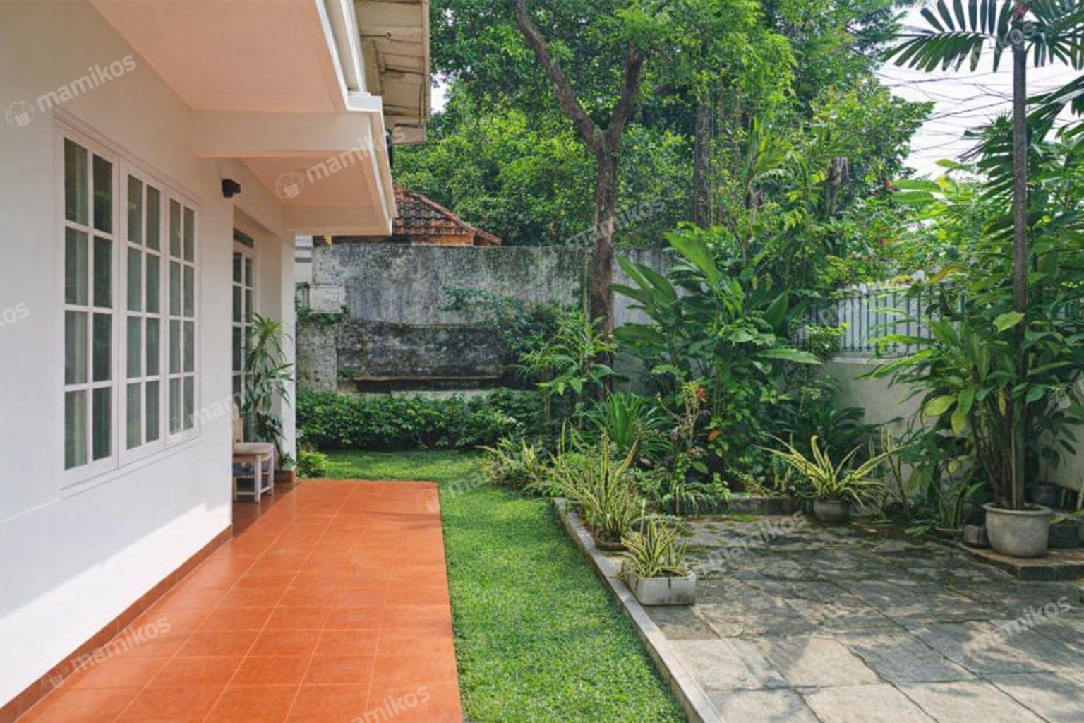 Rumah Sertifikat SHM 3 Kamar Tidur 2 Kamar Mandi Kebayoran Baru Jakarta Selatan - Photo 2