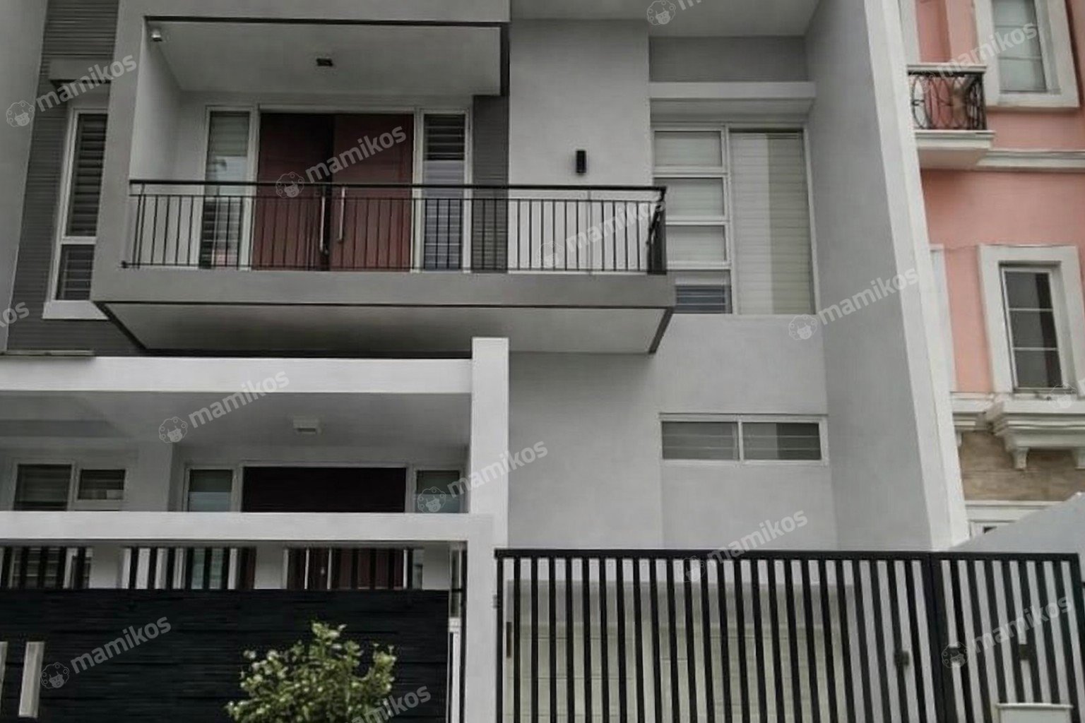 Rumah Baru Sertifikat SHM 5 Kamar Tidur Pantai Indah Kapuk Jakarta Utara
