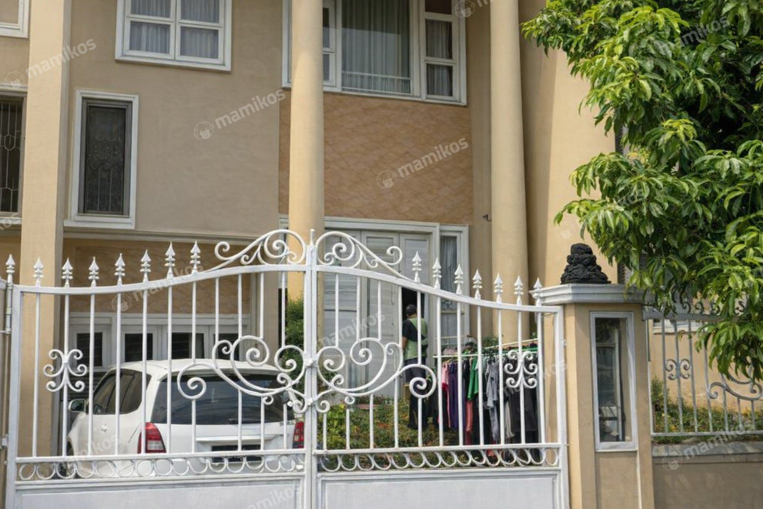 Rumah Sertifikat SHM 4 Kamar Tidur 4 Kamar Mandi Pantai Indah Kapuk Jakarta Utara