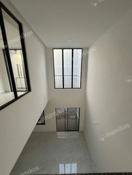 Rumah Sertifikat PPJB 3 Kamar Tidur 3 Kamar Mandi Pantai Indah Kapuk Jakarta Utara - Photo 2