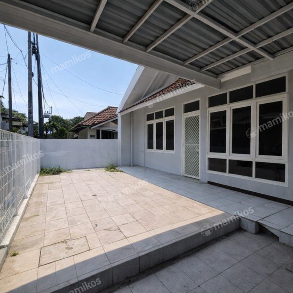 Rumah Sertifikat SHM 3 Kamar Tidur 2 Kamar Mandi Duta Garden Jakarta Barat - Photo 3
