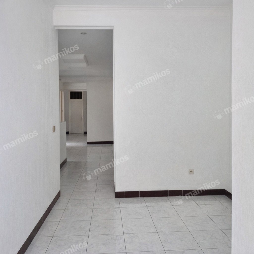 Rumah Sertifikat SHM 3 Kamar Tidur 2 Kamar Mandi Duta Garden Jakarta Barat - Photo 4