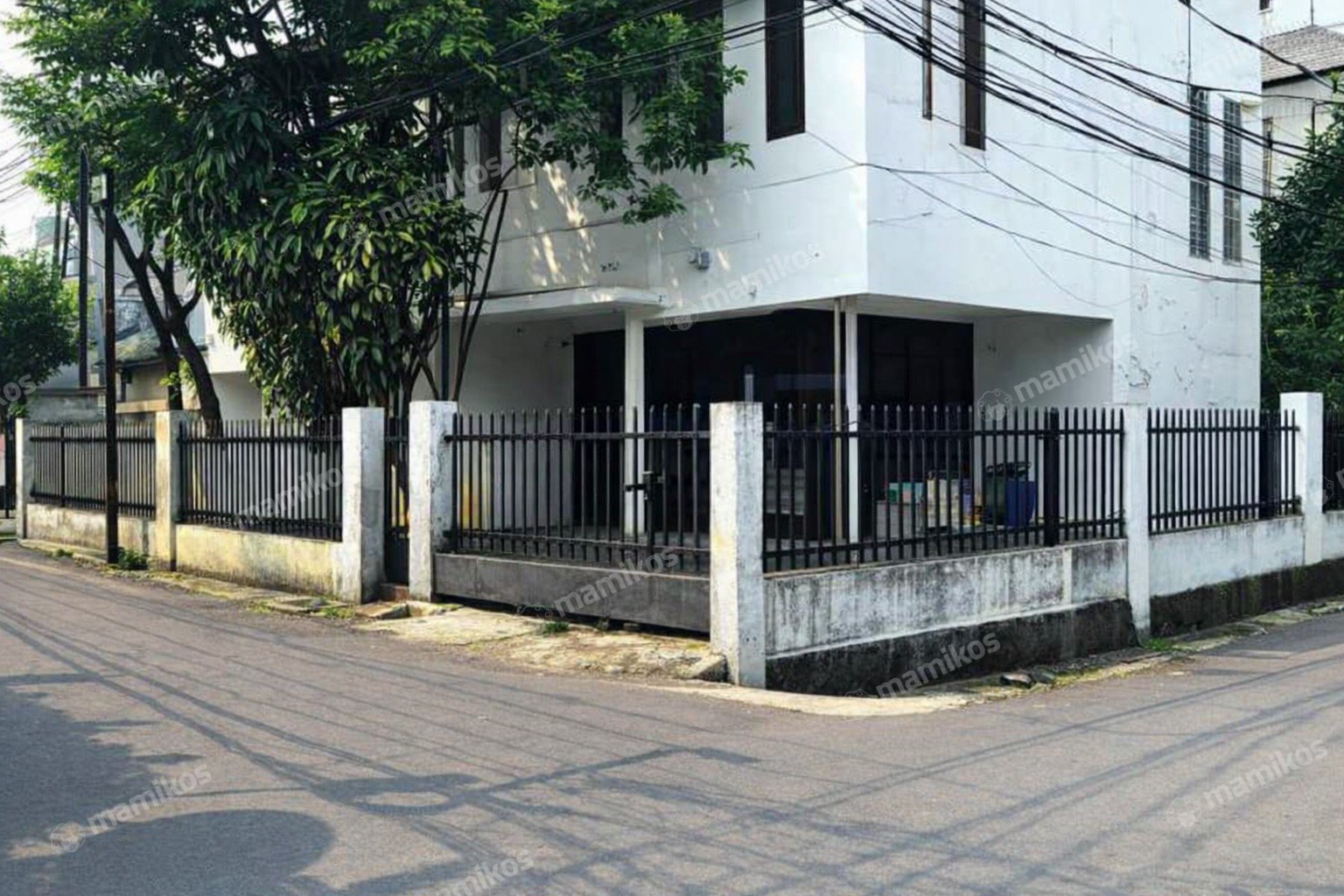 Rumah Sertifikat SHM 3 Kamar Tidur 3 Kamar Mandi Cipete Jakarta Selatan