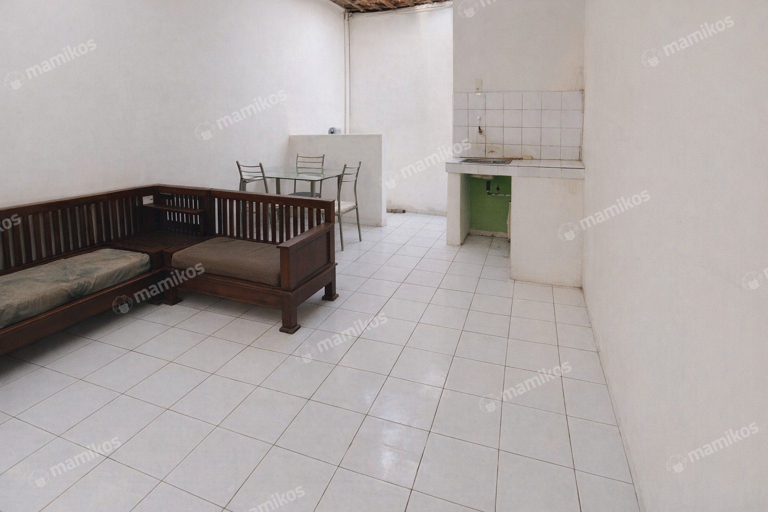 Rumah Sertifikat SHM 2 Kamar Tidur 2 Kamar Mandi Taman Palem Jakarta Barat - Photo 2