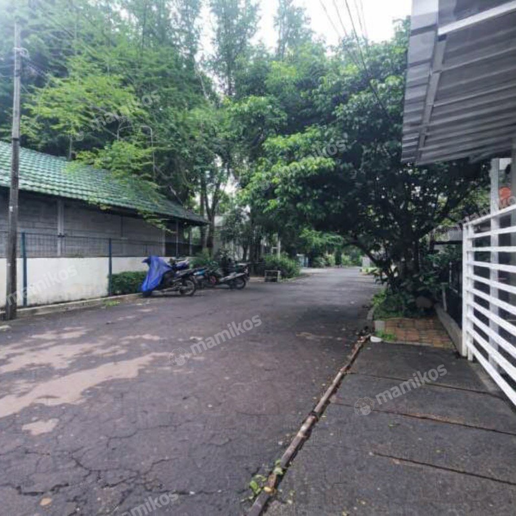 Rumah Sertifikat SHM 3 Kamar Tidur 3 Kamar Mandi Lebak Bulus Jakarta Selatan - Photo 3