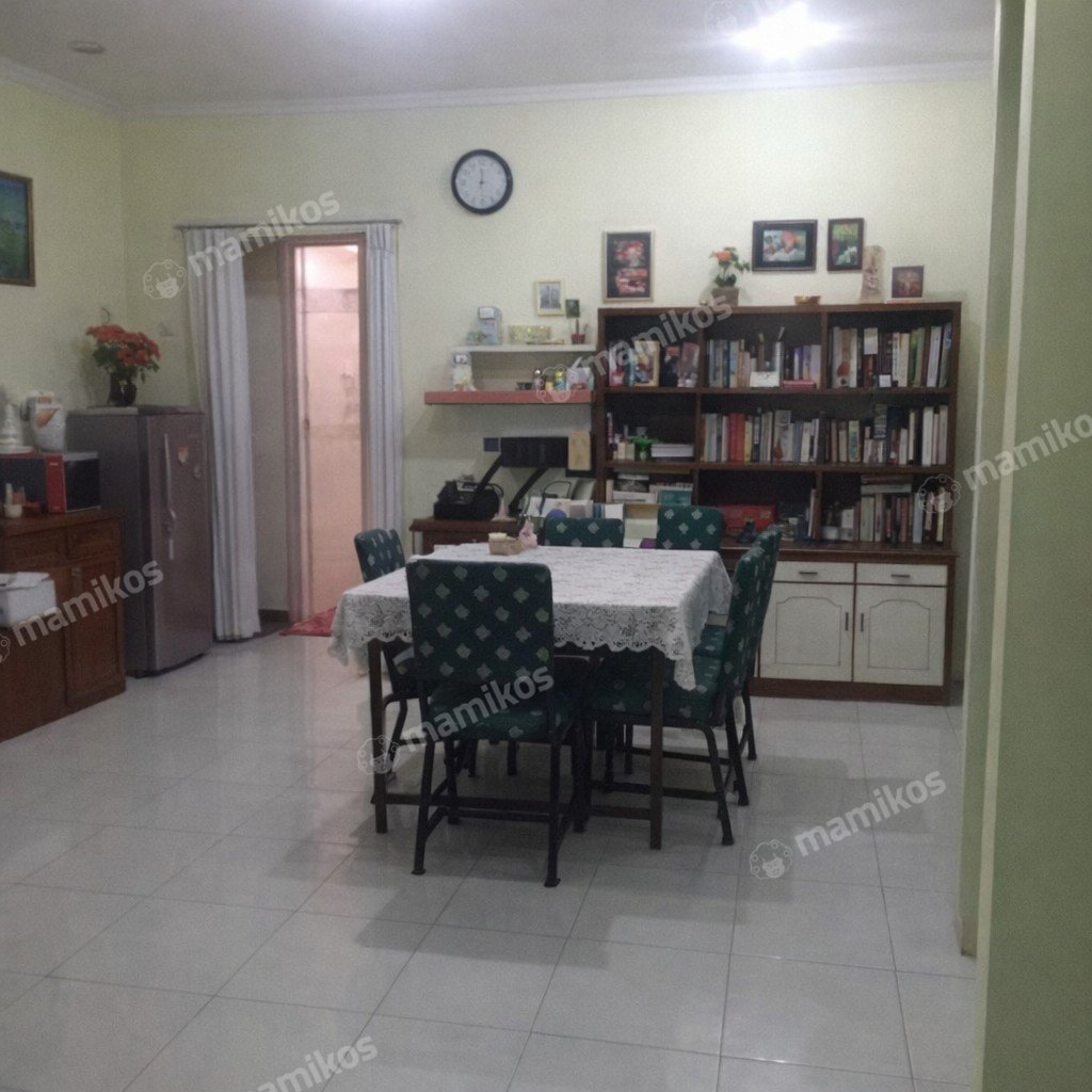 Rumah Sertifikat SHM 8 Kamar Tidur 4 Kamar Mandi Gandaria Jakarta Selatan - Photo 5