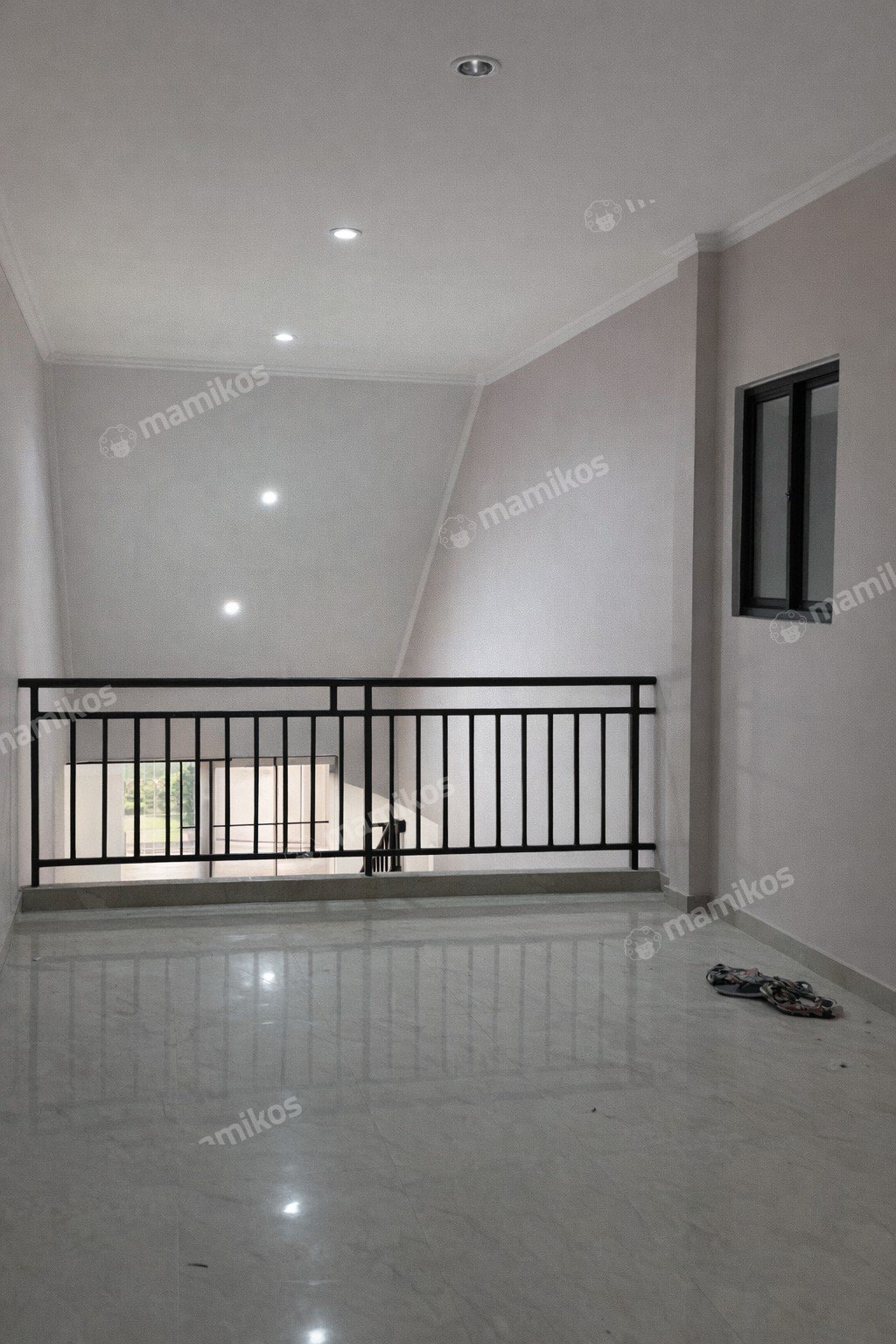 Rumah 3 Kamar Tidur 2 Kamar Mandi 2 Lantai Duri Kosambi Jakarta Barat - Photo 4