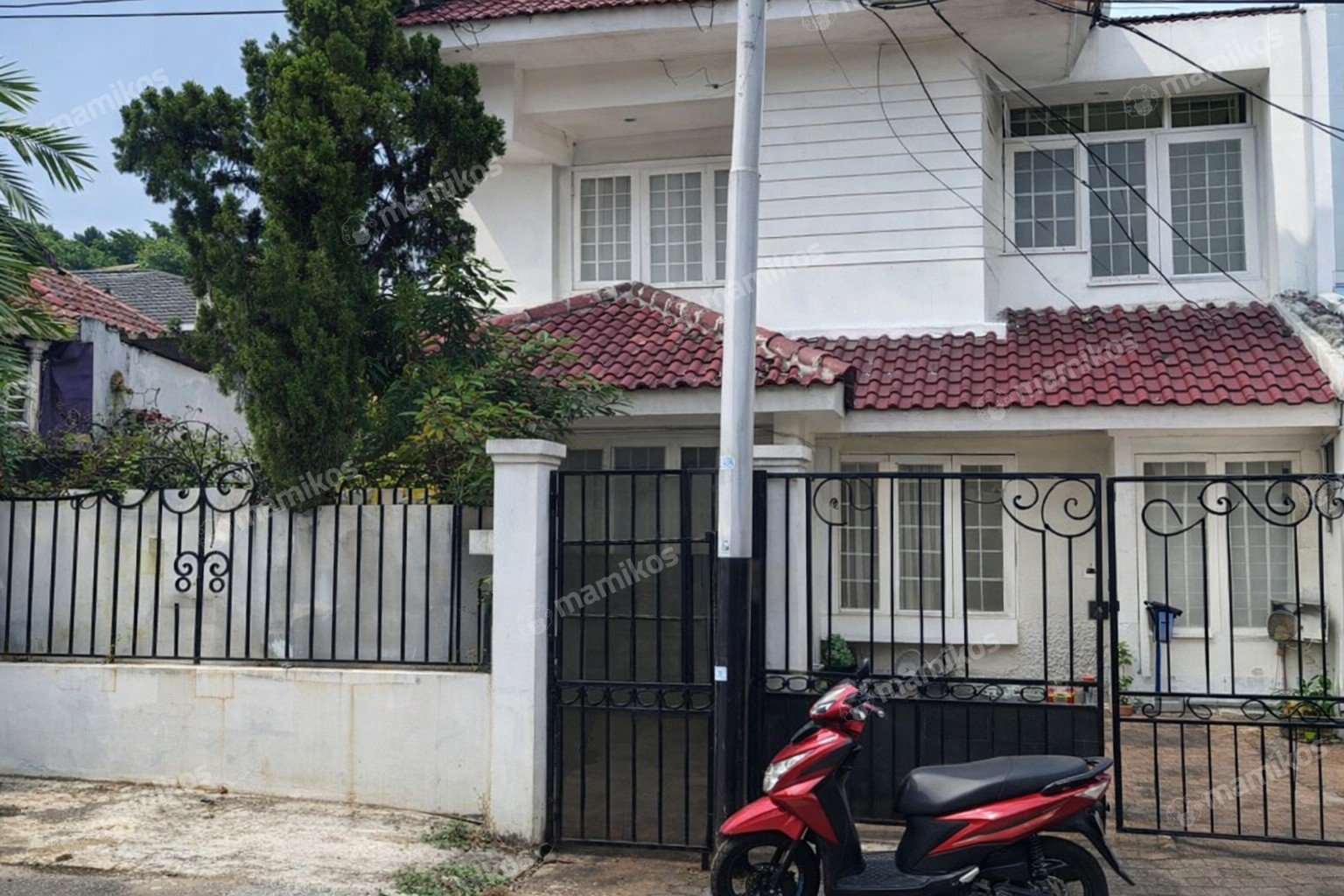 Rumah Sertifikat SHM 5 Kamar Tidur 4 Kamar Mandi Blok M Jakarta Selatan