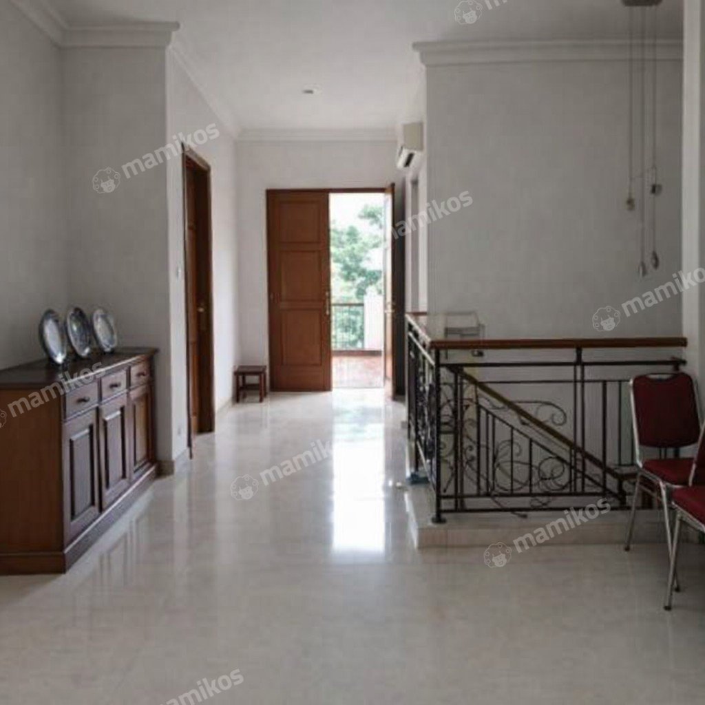 Rumah Sertifikat SHM 5 Kamar Tidur 7 Kamar Mandi Duren Sawit Jakarta Timur - Photo 5