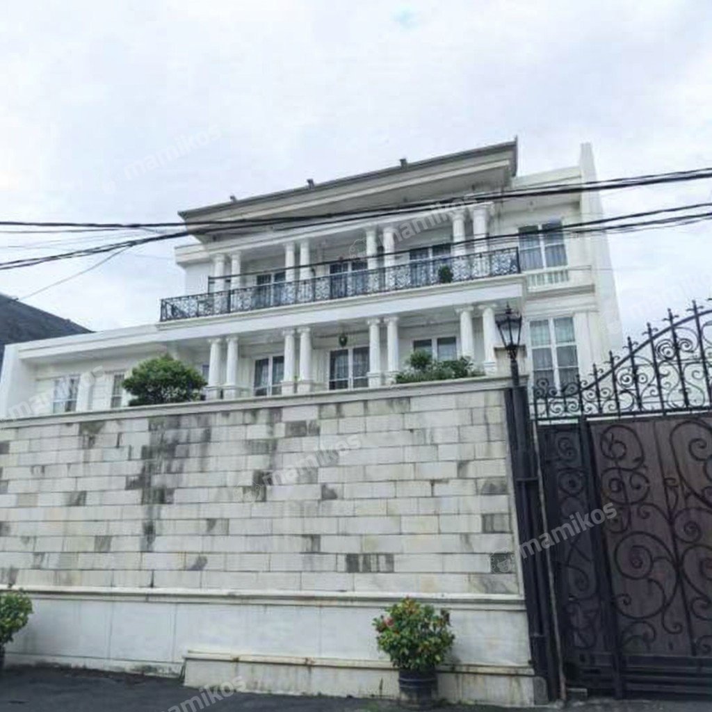 Rumah Sertifikat SHM 4 Kamar Tidur 5 Kamar Mandi Gandaria Jakarta Selatan - Photo 4