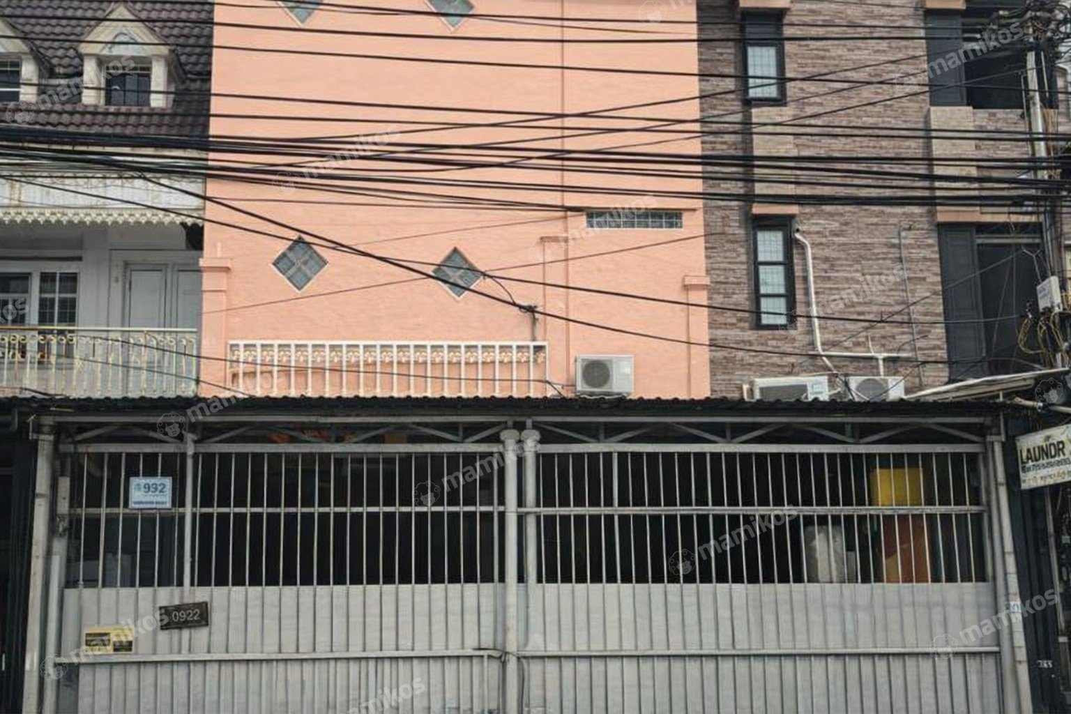 Rumah Sertifikat HGB 1 Kamar Tidur 2 Kamar Mandi Taman Ratu Jakarta Barat