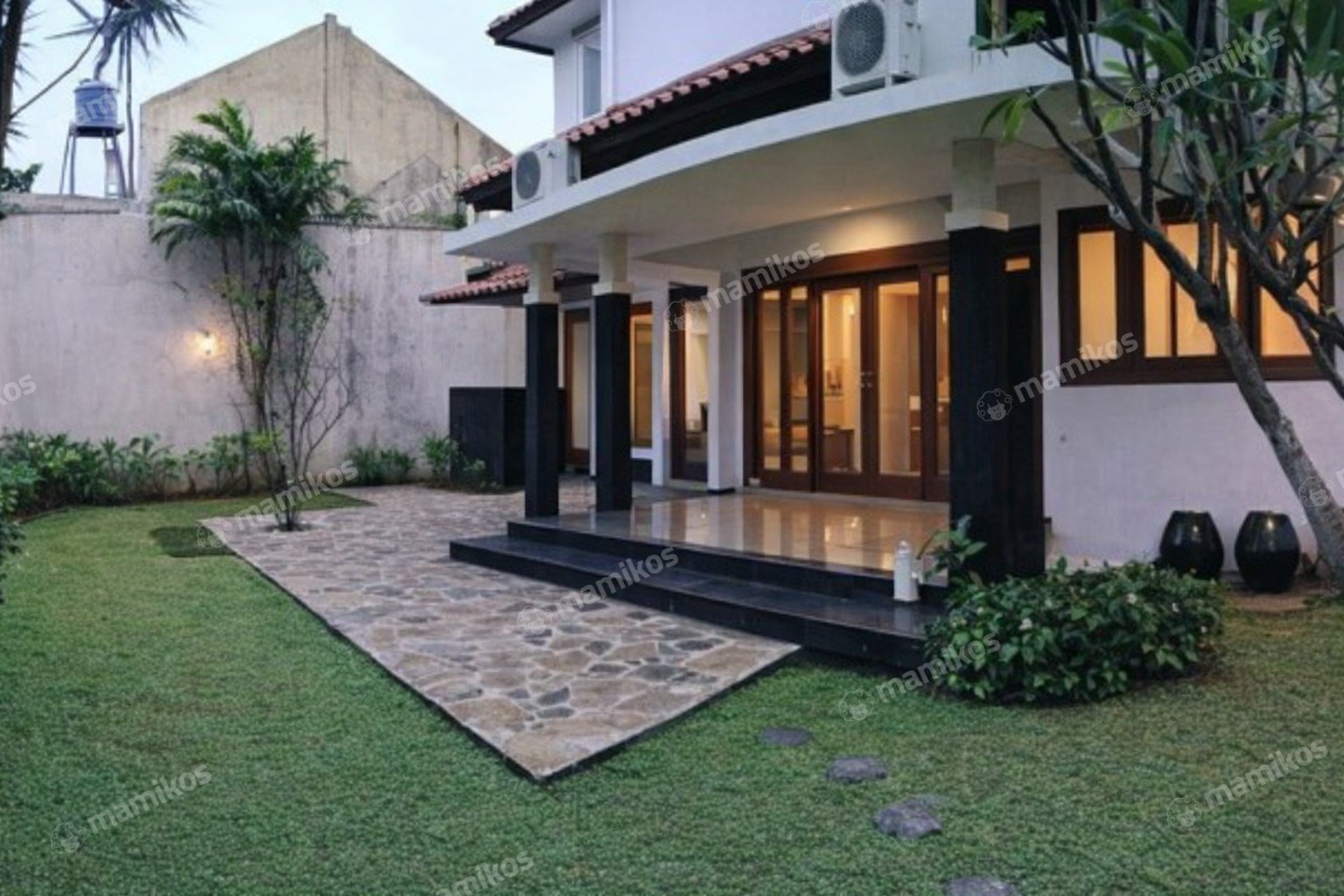 Rumah 4 Kamar Tidur 3 Kamar Mandi 2 Lantai Lebak Bulus Jakarta Selatan