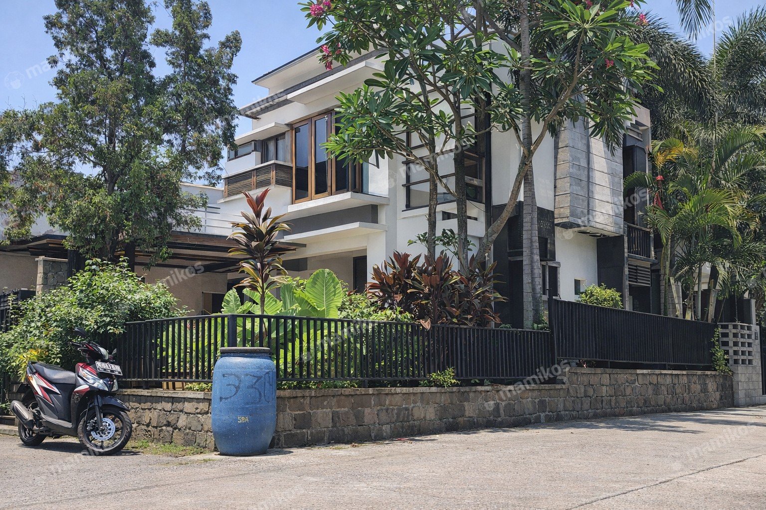Rumah Sertifikat SHM 4 Kamar Tidur 3 Kamar Mandi Cilandak Jakarta Selatan