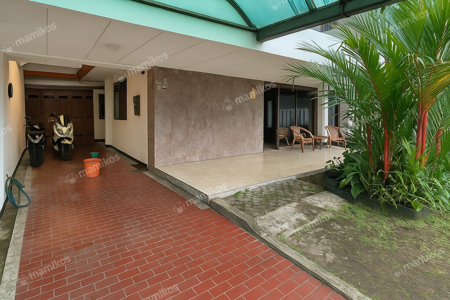 Rumah Sertifikat SHM 5 Kamar Tidur 3 Kamar Mandi Pondok Indah Jakarta Selatan