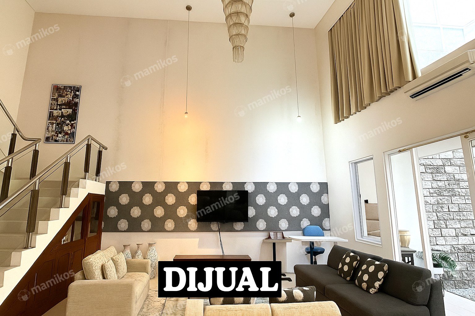 Rumah Sertifikat SHM 6 Kamar Tidur 4 Kamar Mandi Intercon Jakarta Barat