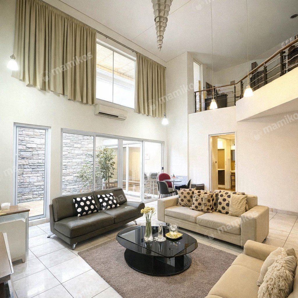 Rumah Sertifikat SHM 6 Kamar Tidur 4 Kamar Mandi Intercon Jakarta Barat - Photo 3