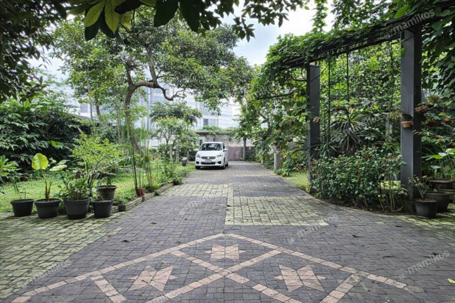 Rumah Sertifikat SHM 5 Kamar Tidur 4 Kamar Mandi Kebayoran Baru Jakarta Selatan