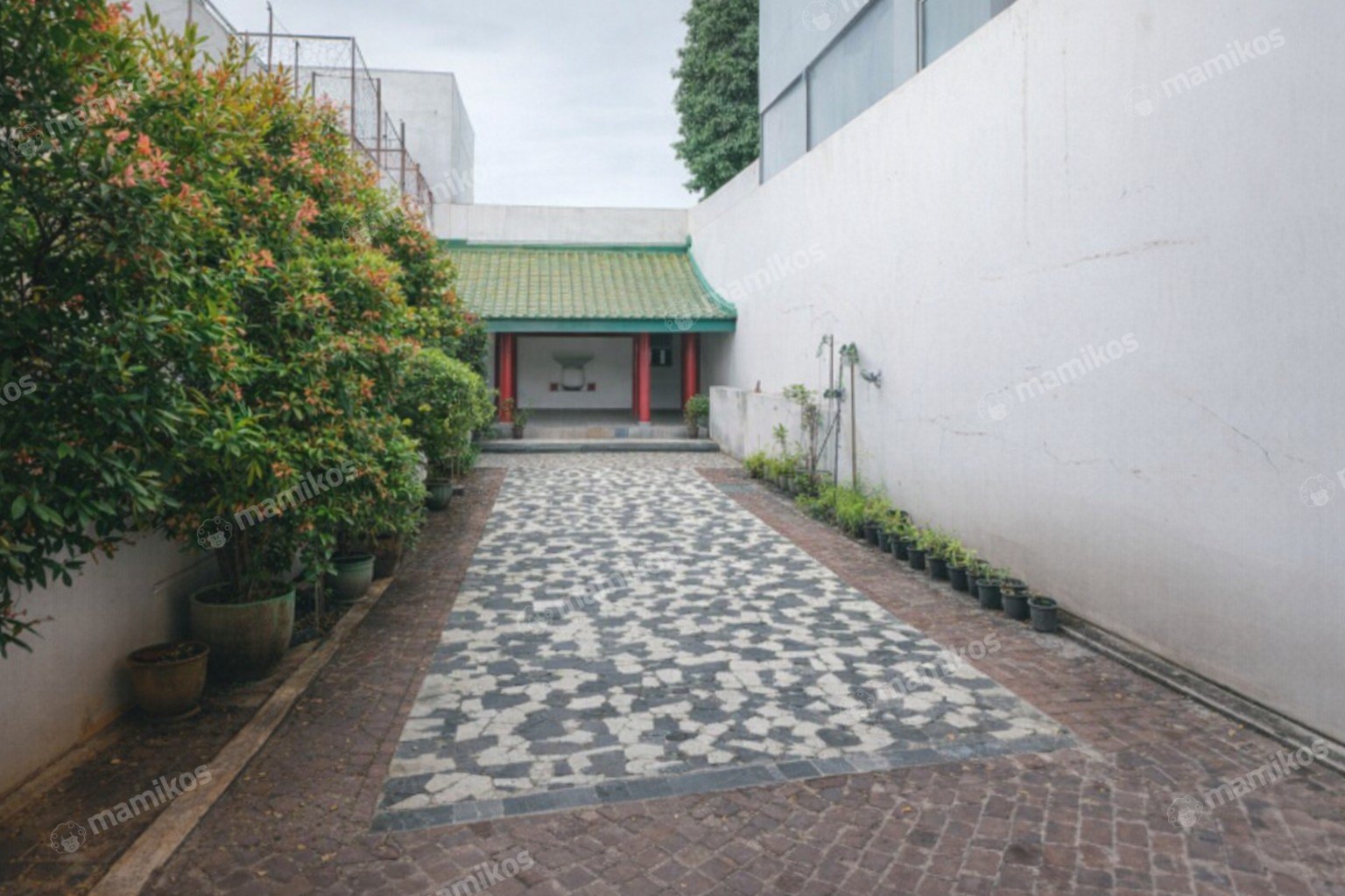 Rumah Sertifikat SHM 4 Kamar Tidur 4 Kamar Mandi Kebon Jeruk Jakarta Barat - Photo 4
