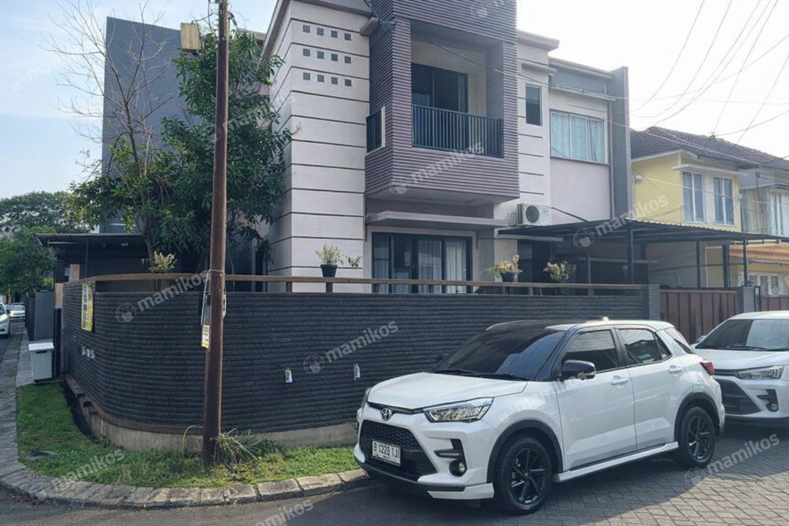 Rumah Sertifikat SHM 3 Kamar Tidur 4 Kamar Mandi Citra Garden Jakarta Barat