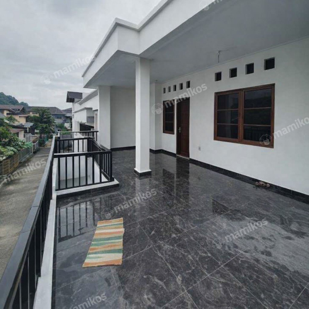 Rumah Sertifikat SHM 4 Kamar Tidur 4 Kamar Mandi Pondok Kelapa Jakarta Timur - Photo 4