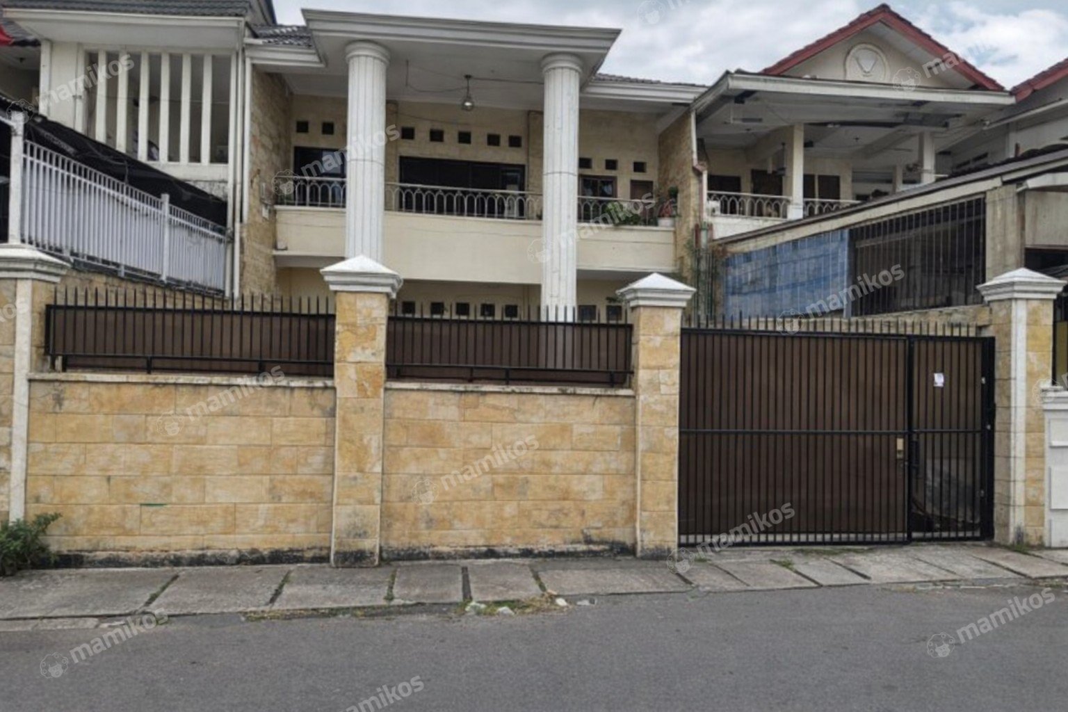 Rumah Sertifikat SHM 3 Kamar Tidur 3 Kamar Mandi Pesanggrahan Jakarta Selatan
