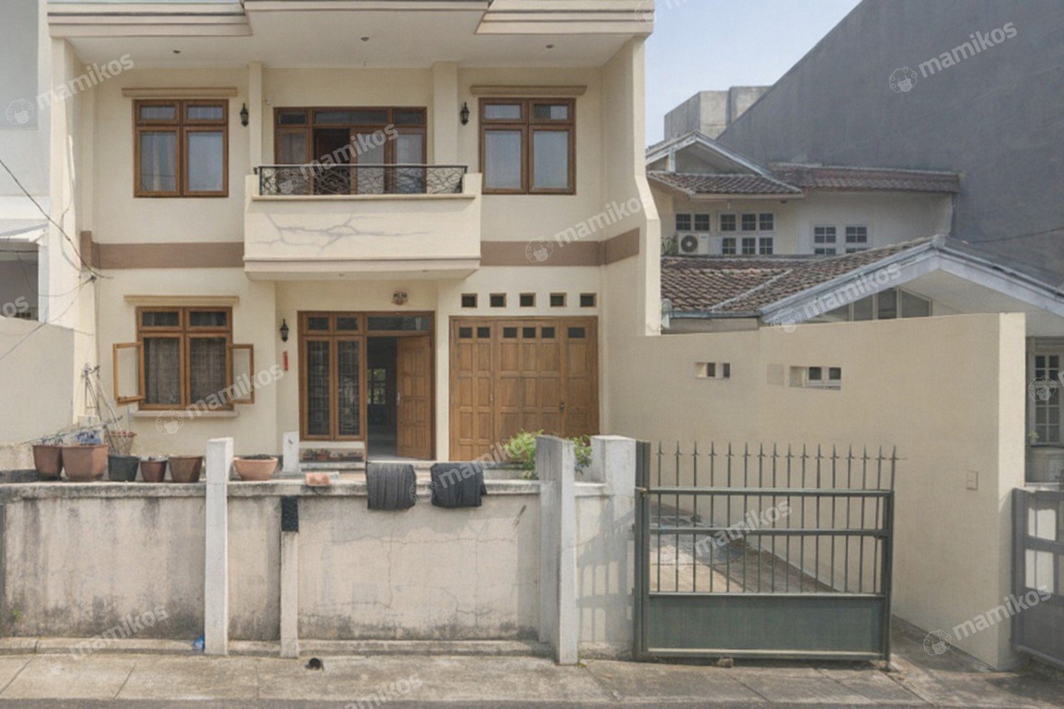 Rumah Sertifikat SHM 5 Kamar Tidur 2 Kamar Mandi Sunter Jakarta Utara