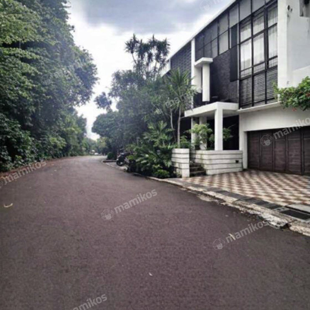 Rumah Sertifikat SHM 4 Kamar Tidur 4 Kamar Mandi Pondok Kelapa Jakarta Timur