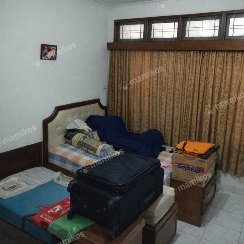 Rumah Sertifikat SHM 2 Kamar Tidur 2 Kamar Mandi Tomang Jakarta Barat - Photo 4