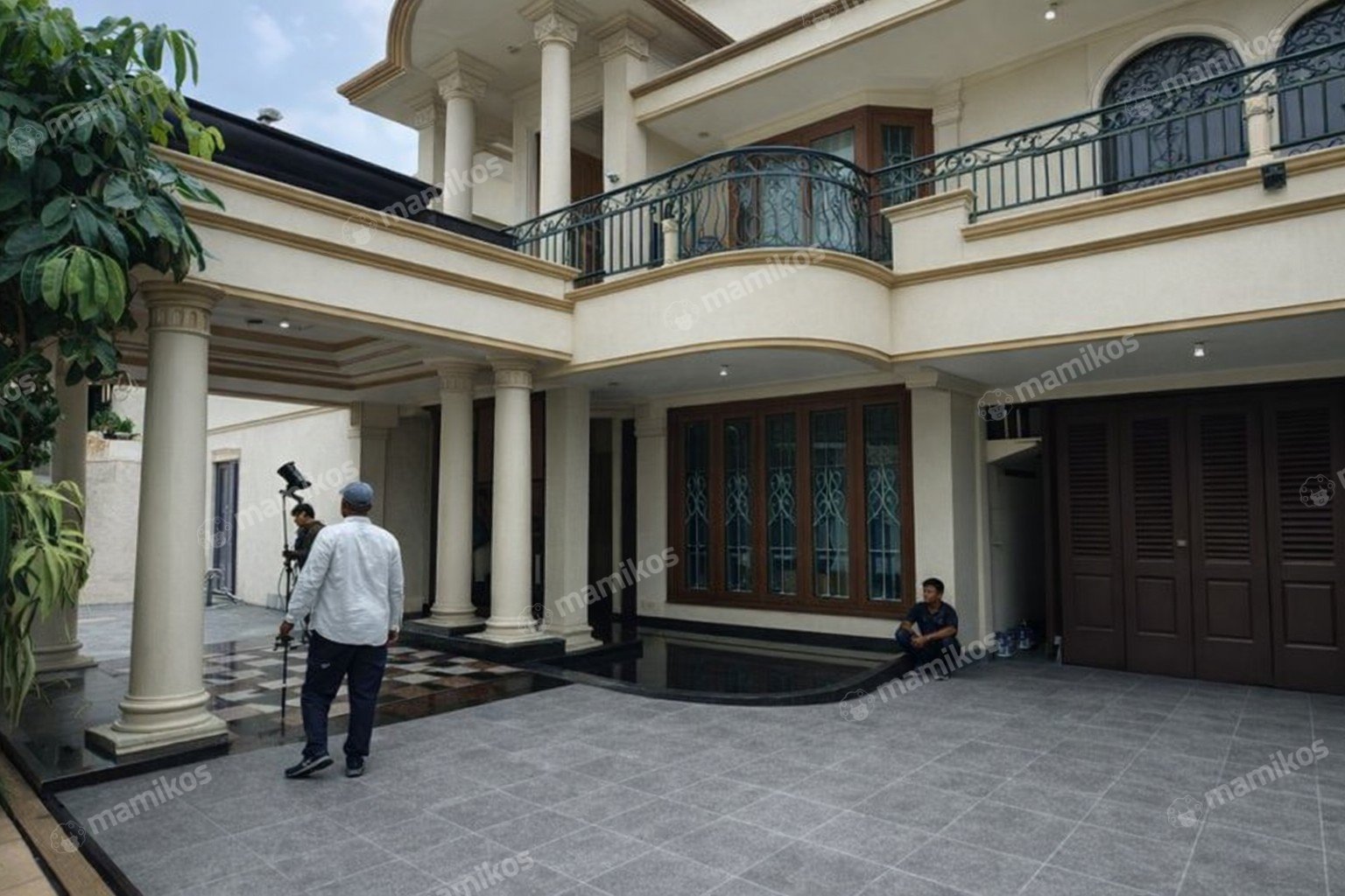 Rumah Sertifikat SHM 6 Kamar Tidur 4 Kamar Mandi Pondok Indah Jakarta Selatan