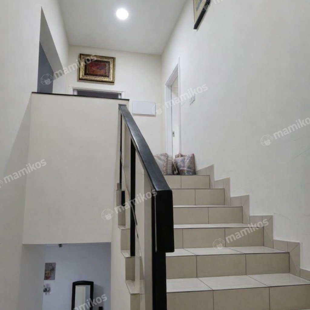 Rumah Sertifikat SHM 4 Kamar Tidur 3 Kamar Mandi Green Lake City Jakarta Barat - Photo 5