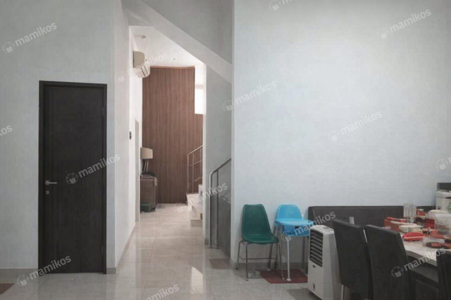 Rumah Sertifikat SHM 60 Kamar Tidur 5 Kamar Mandi Taman Surya Jakarta Barat - Photo 5