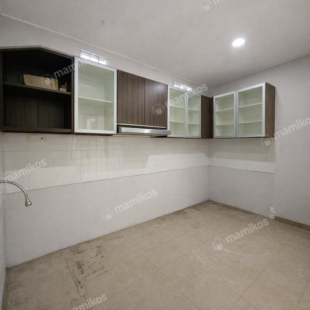 Rumah Sertifikat SHM 3 Kamar Tidur 3 Kamar Mandi Kembangan Jakarta Barat - Photo 3