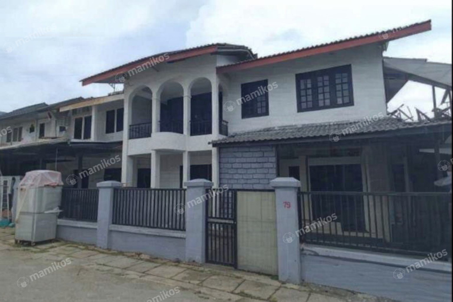 Rumah Sertifikat SHM 5 Kamar Tidur 3 Kamar Mandi Kembangan Jakarta Barat