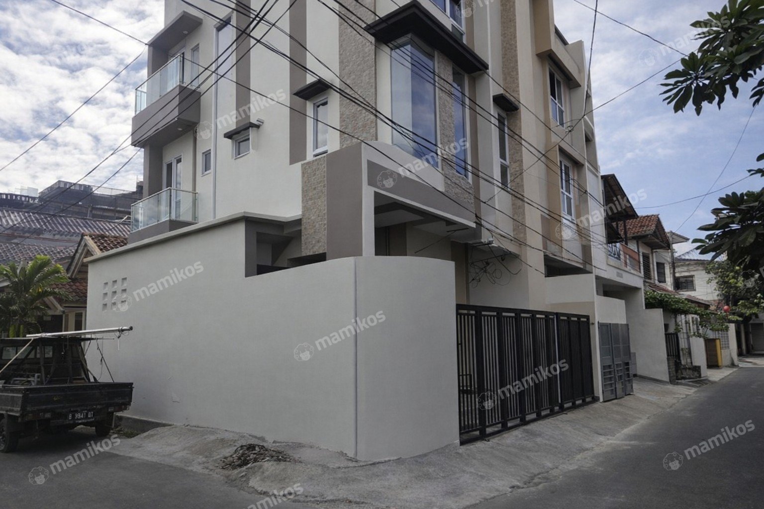 Rumah Baru Sertifikat SHM 3 Kamar Tidur Tomang Jakarta Barat