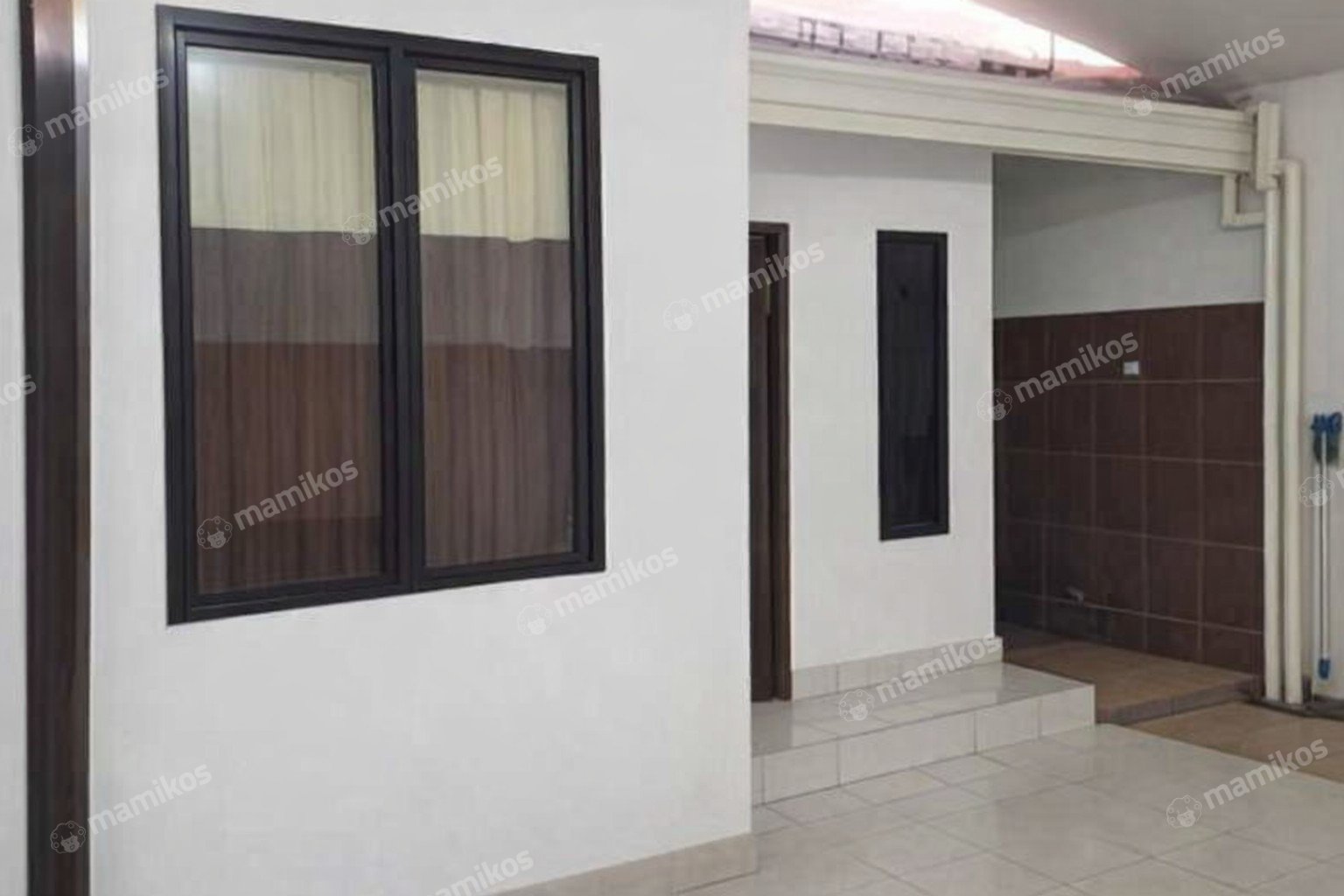 Rumah Sertifikat SHM 3 Kamar Tidur 2 Kamar Mandi Legenda Wisata Jakarta Timur - Photo 2