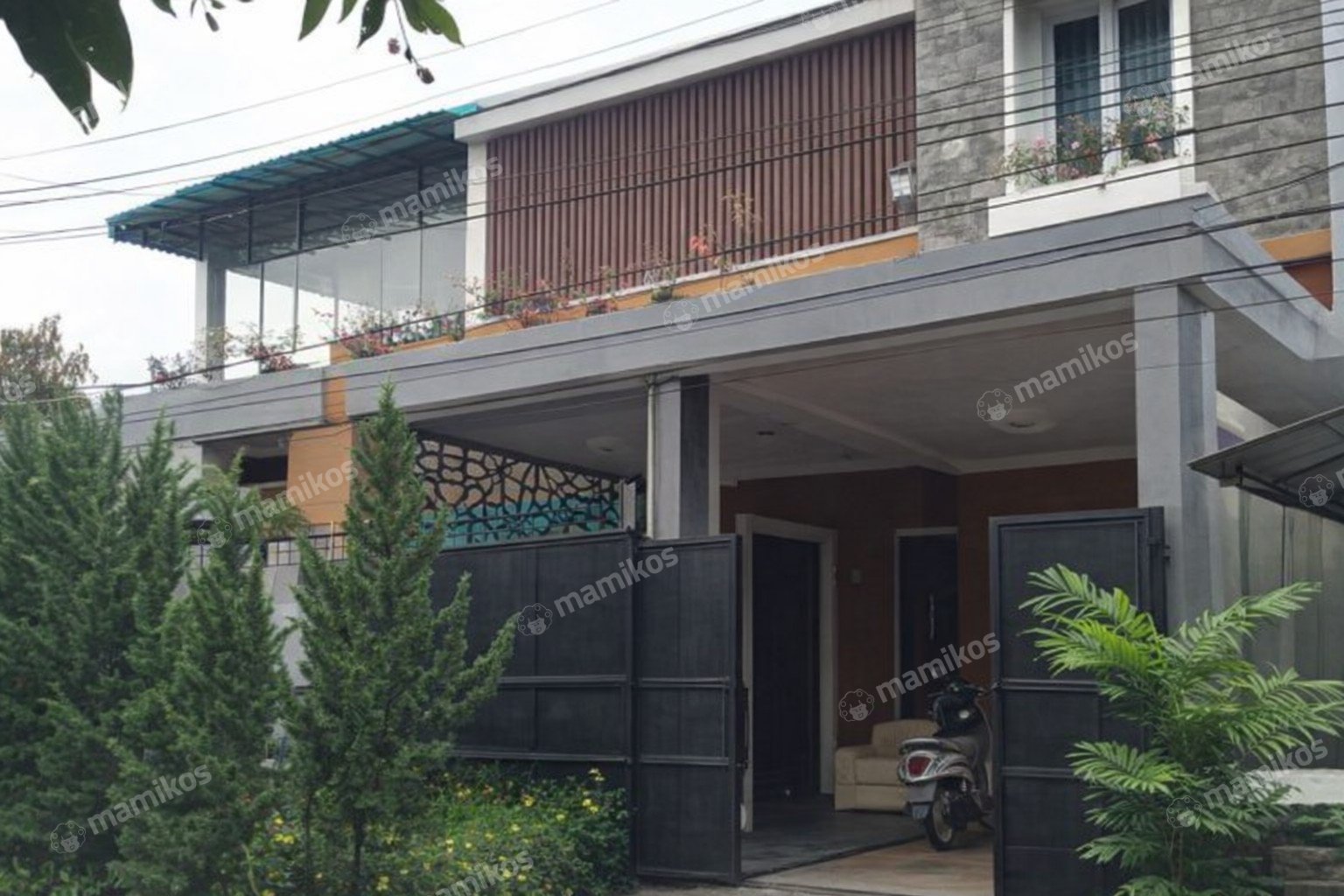 Rumah Sertifikat SHM 5 Kamar Tidur 7 Kamar Mandi Lebak Bulus Jakarta Selatan