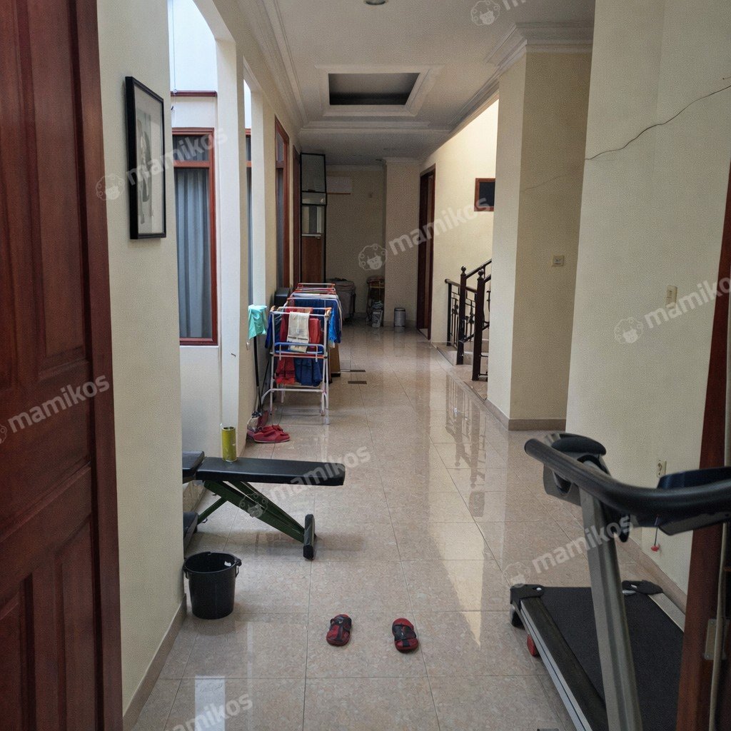 Rumah 5 Kamar Tidur 4 Kamar Mandi 3 Lantai Mangga Besar Jakarta Barat - Photo 4