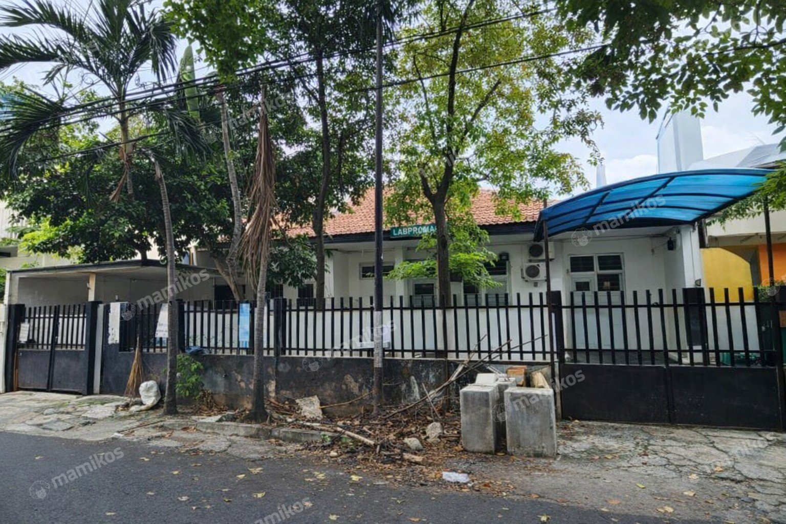 Rumah Sertifikat SHM 4 Kamar Tidur 3 Kamar Mandi Kuningan Jakarta Selatan