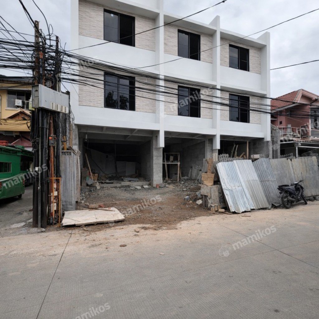 Rumah Sertifikat SHM 4 Kamar Tidur 4 Kamar Mandi Tanjung Duren Jakarta Barat - Photo 2