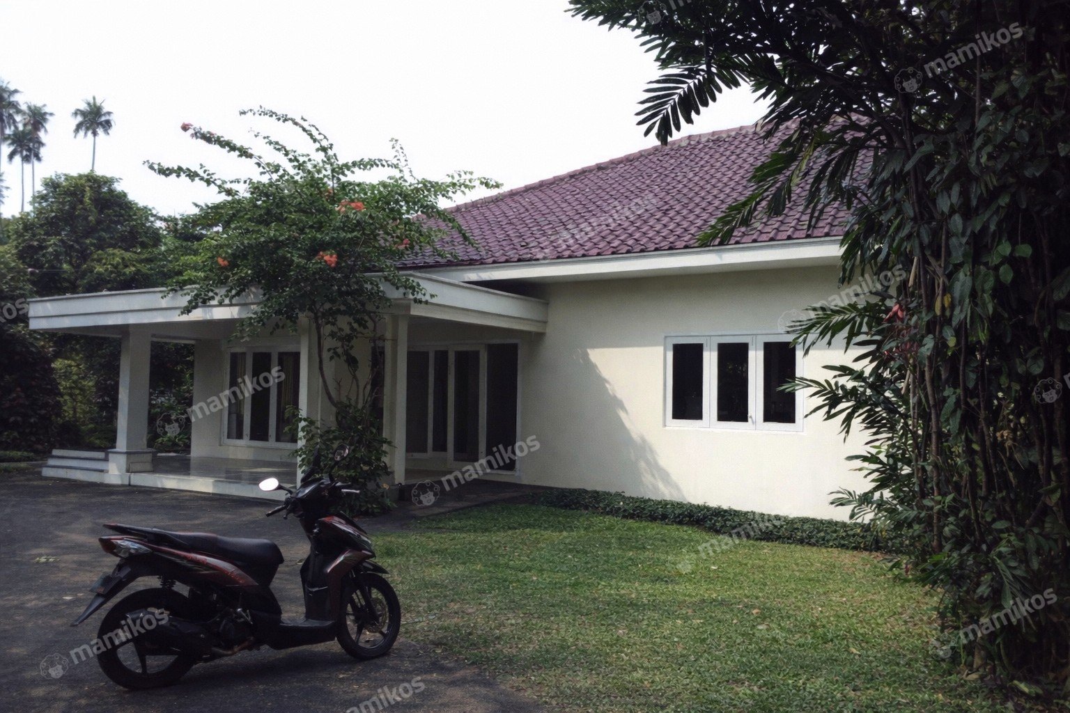 Rumah Sertifikat SHM 5 Kamar Tidur 3 Kamar Mandi Kemang Jakarta Selatan - Photo 3