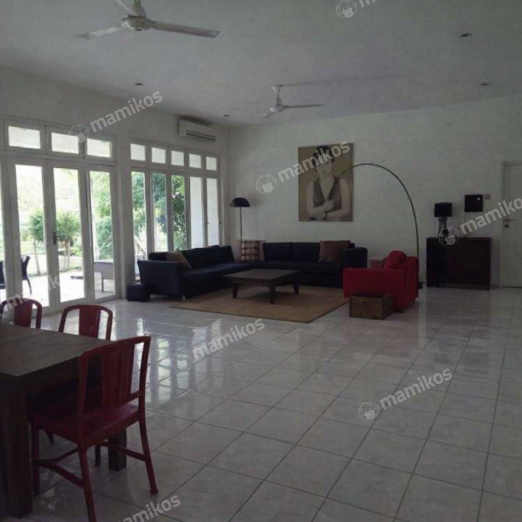 Rumah Sertifikat SHM 5 Kamar Tidur 3 Kamar Mandi Kemang Jakarta Selatan - Photo 4